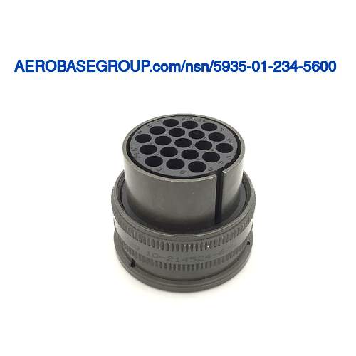 ナショナルストックナンバーの写真 5935-01-234-5600