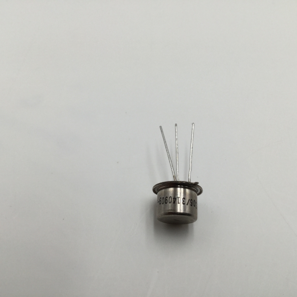 ナショナルストックナンバーの写真 5955-01-157-6651