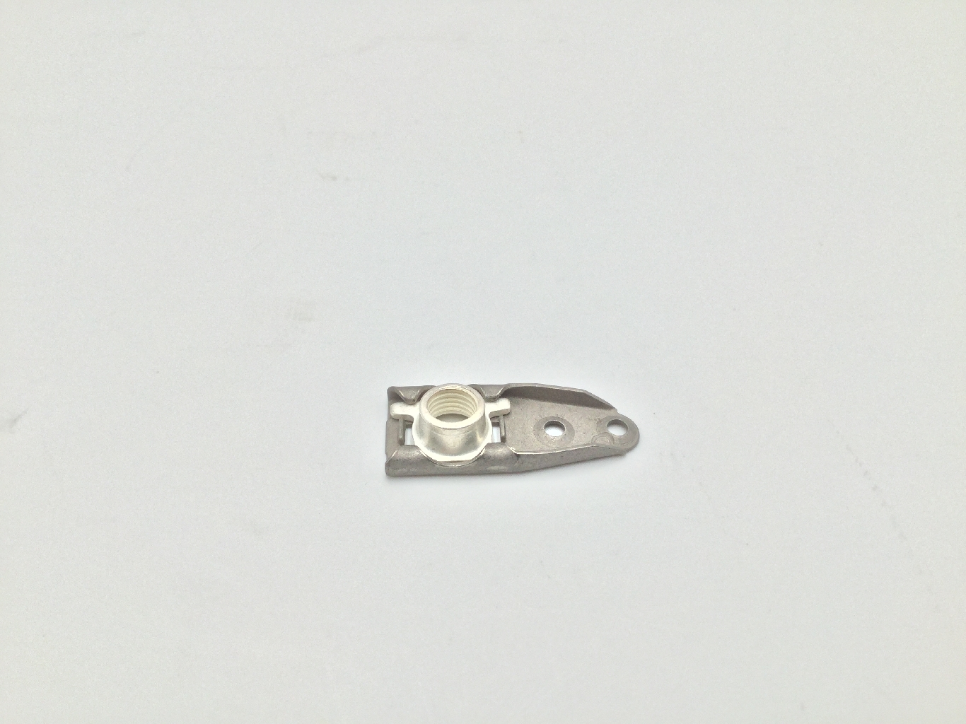 ナショナルストックナンバーの写真 5310-00-779-3600