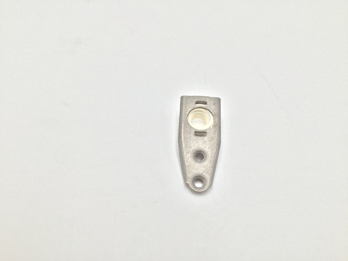 ナショナルストックナンバーの写真 5310-00-779-3600
