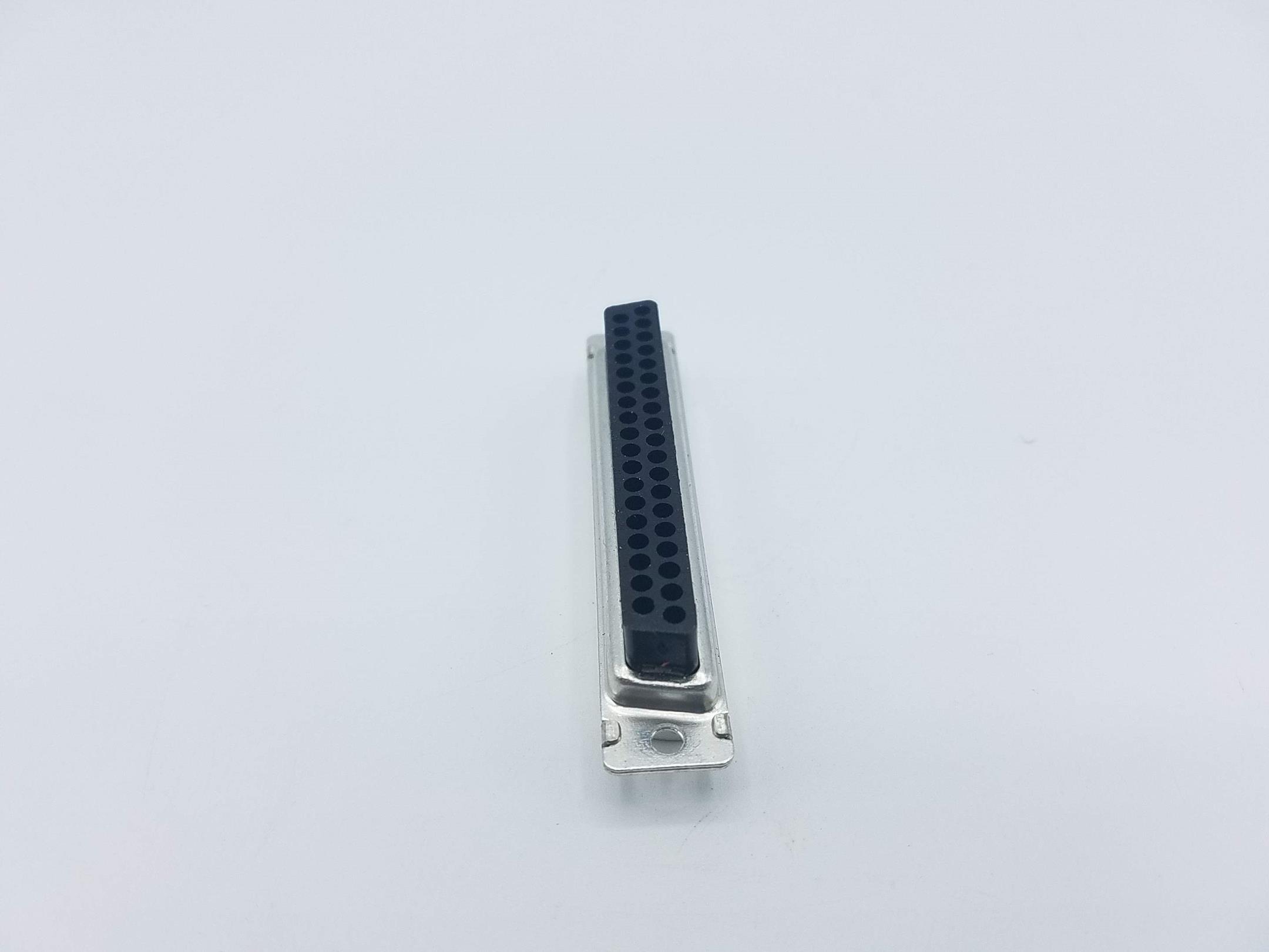 ナショナルストックナンバーの写真 5935-01-623-1114
