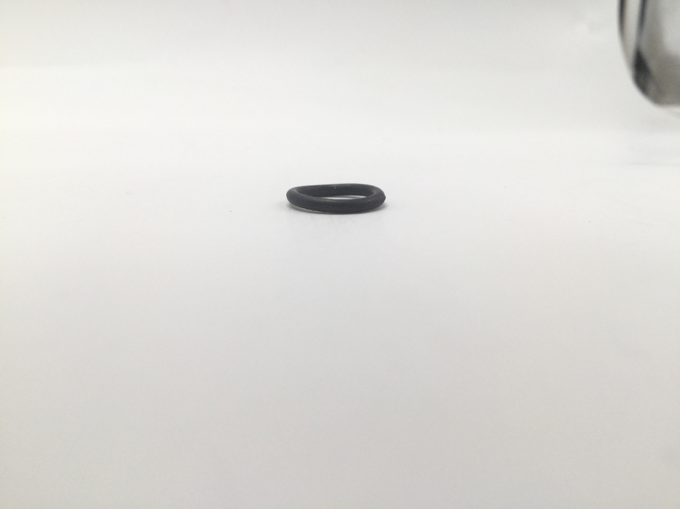 ナショナルストックナンバーの写真 5331-01-575-9942