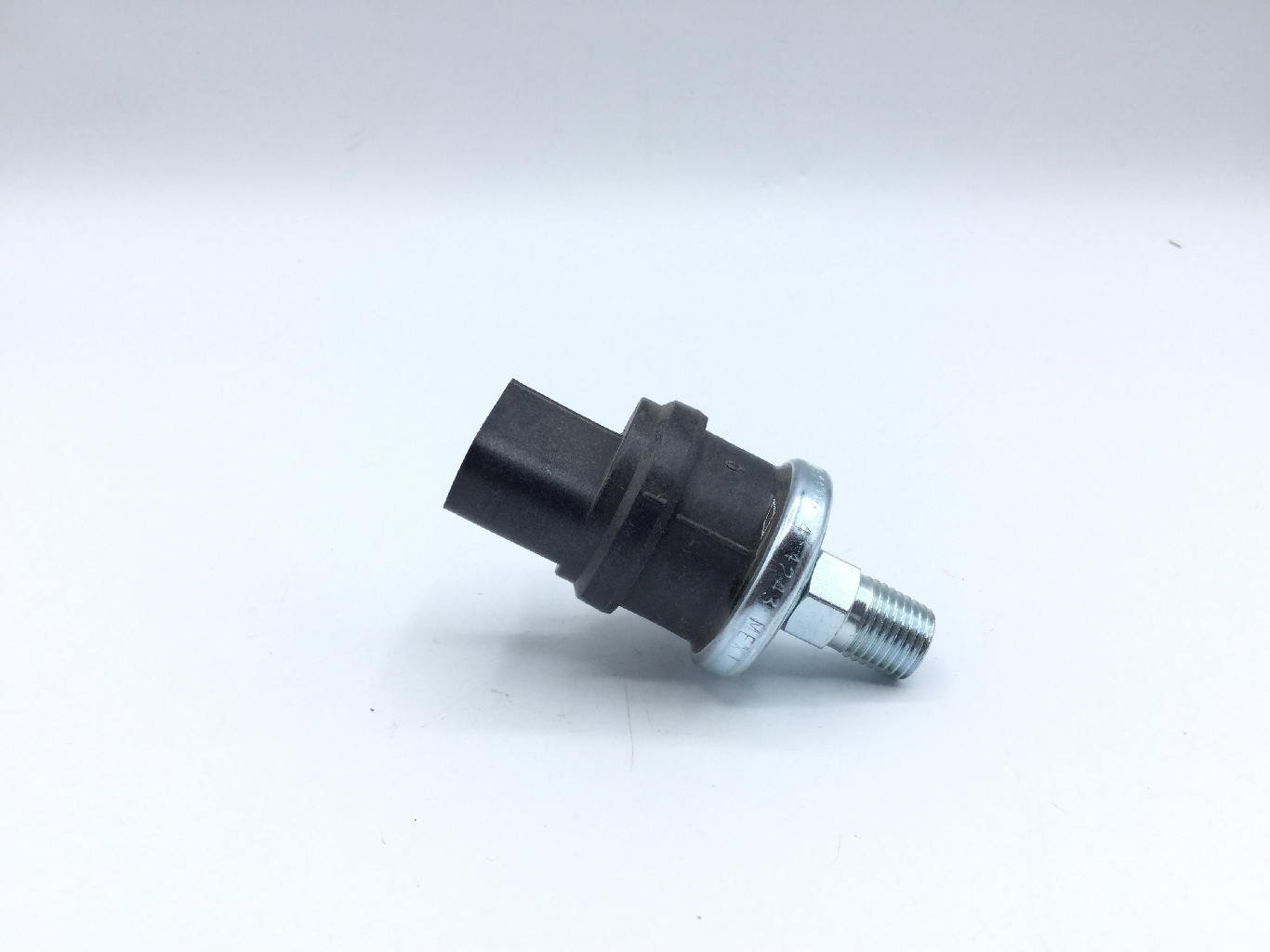 ナショナルストックナンバーの写真 5930-01-540-9463