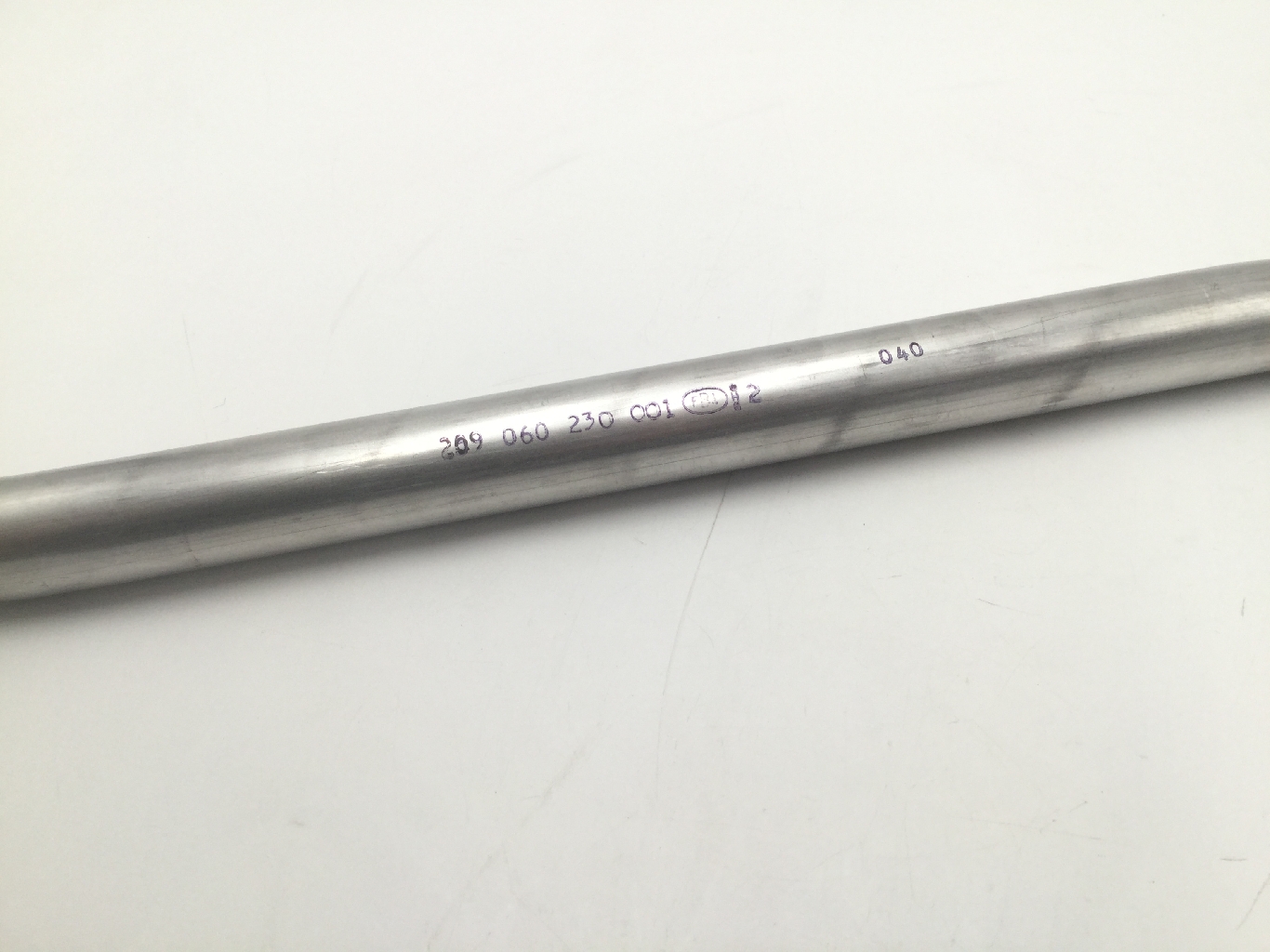 ナショナルストックナンバーの写真 4710-01-045-7589